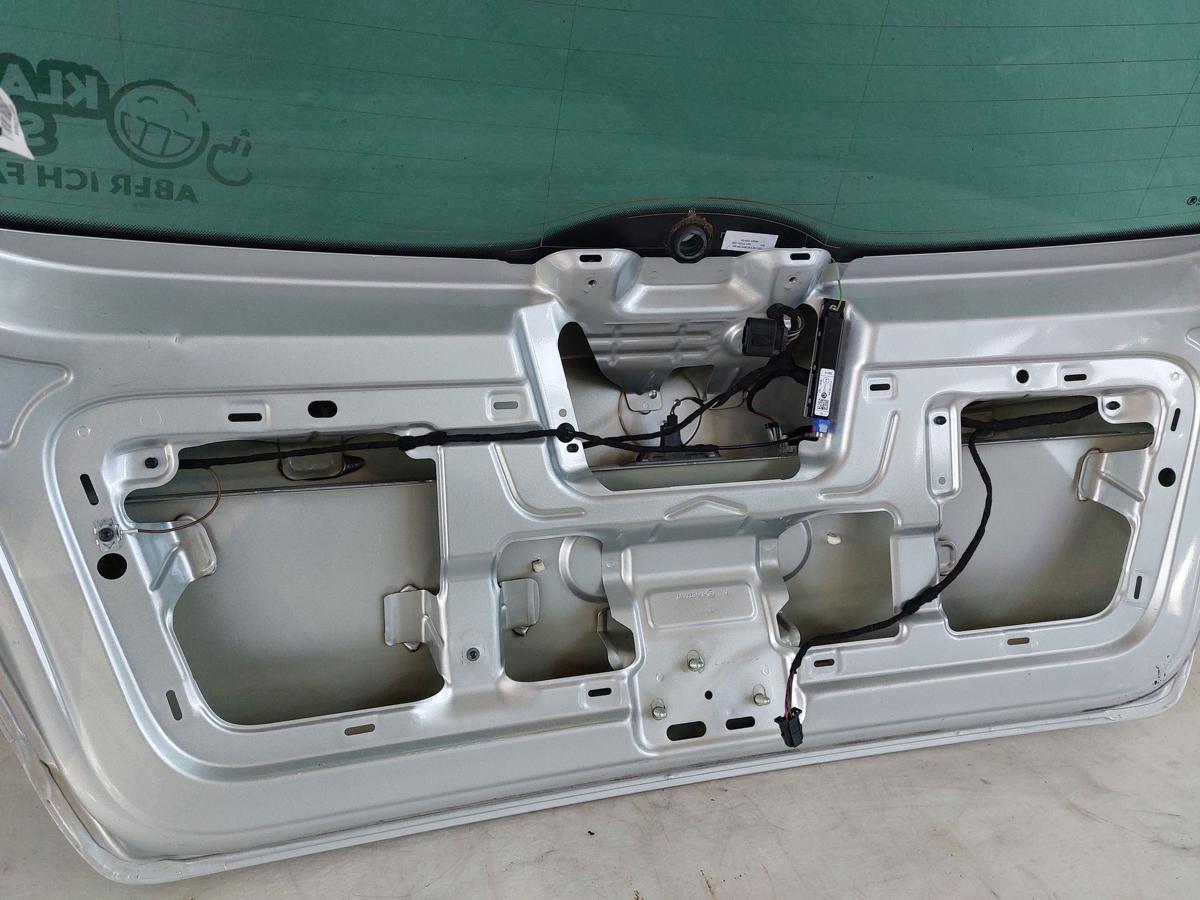 Skoda Fabia 3 III NJ Heckklappe mit Scheibe Kofferklappe Heckdeckel LA7W silber