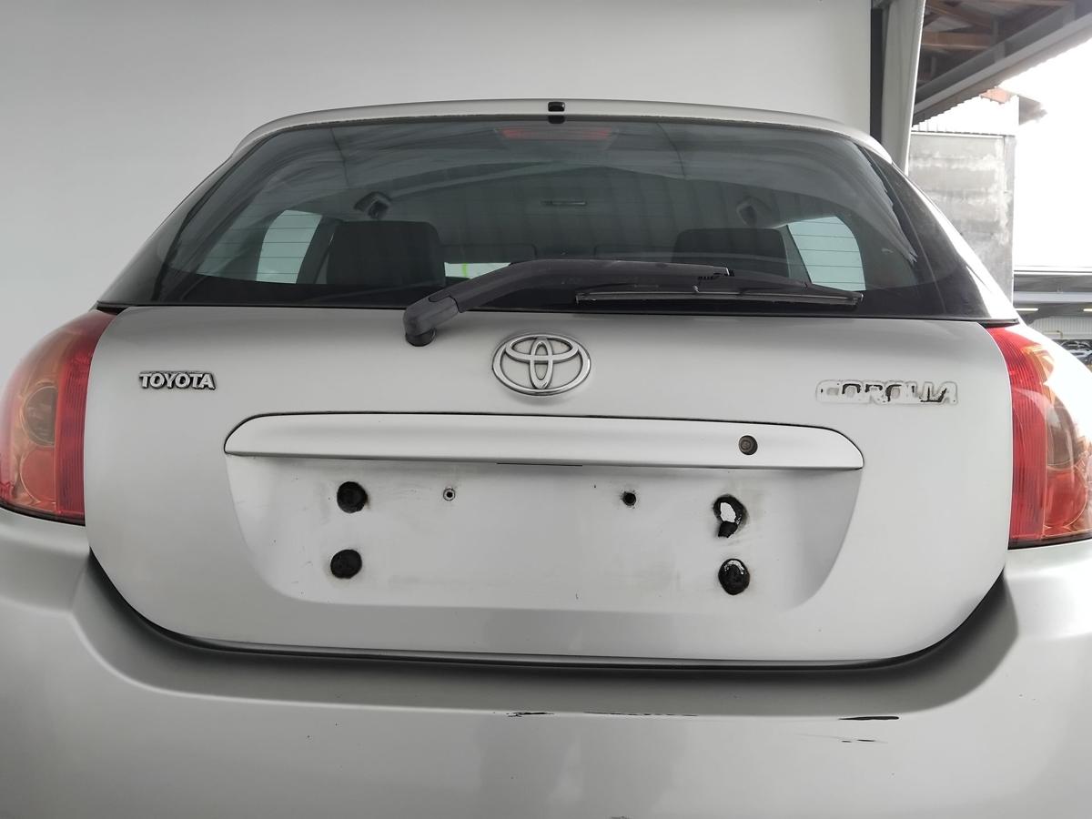 Toyota Corolla E12 Heckklappe mit Scheibe Fließheck englische Produktion BJ2004