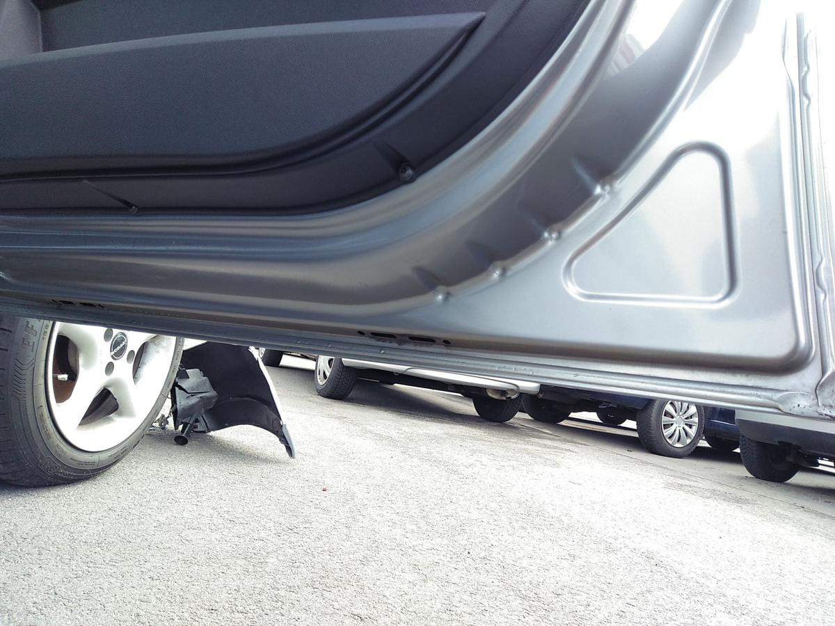 Opel Meriva A T&uuml;r vorn rechts Beifahrert&uuml;r graumetallic Z163 lichtsilber Bj.2004