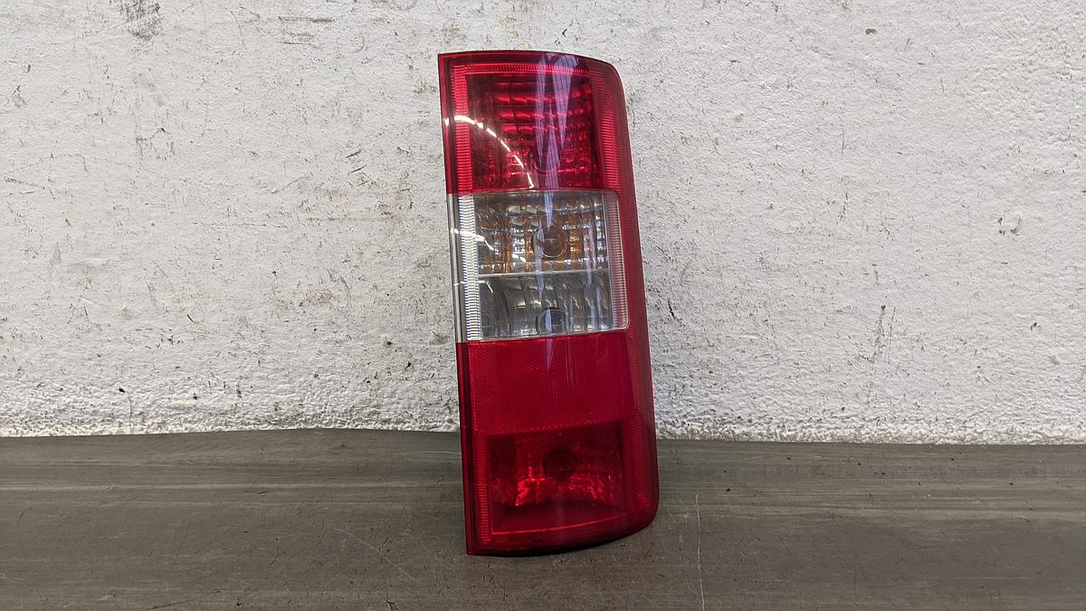 Ford Transit Connect Rückleuchte Schlussleuchte Lampe hinten rechts