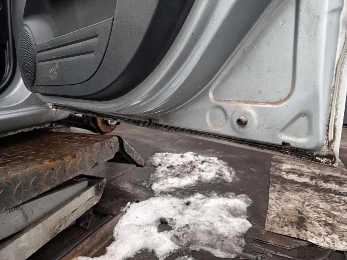 Hyundai Getz original T&uuml;r vorn rechts Beifahrer 5S Space silver Bj 2005