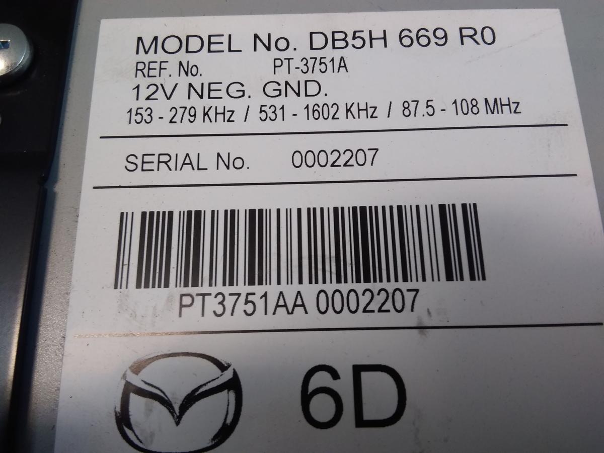 Mazda2 III DJ original Autoradio Display DB5H669R0 BJ2015 Mazda2 III DJ original Autoradio Display DB5H669R0 BJ2015