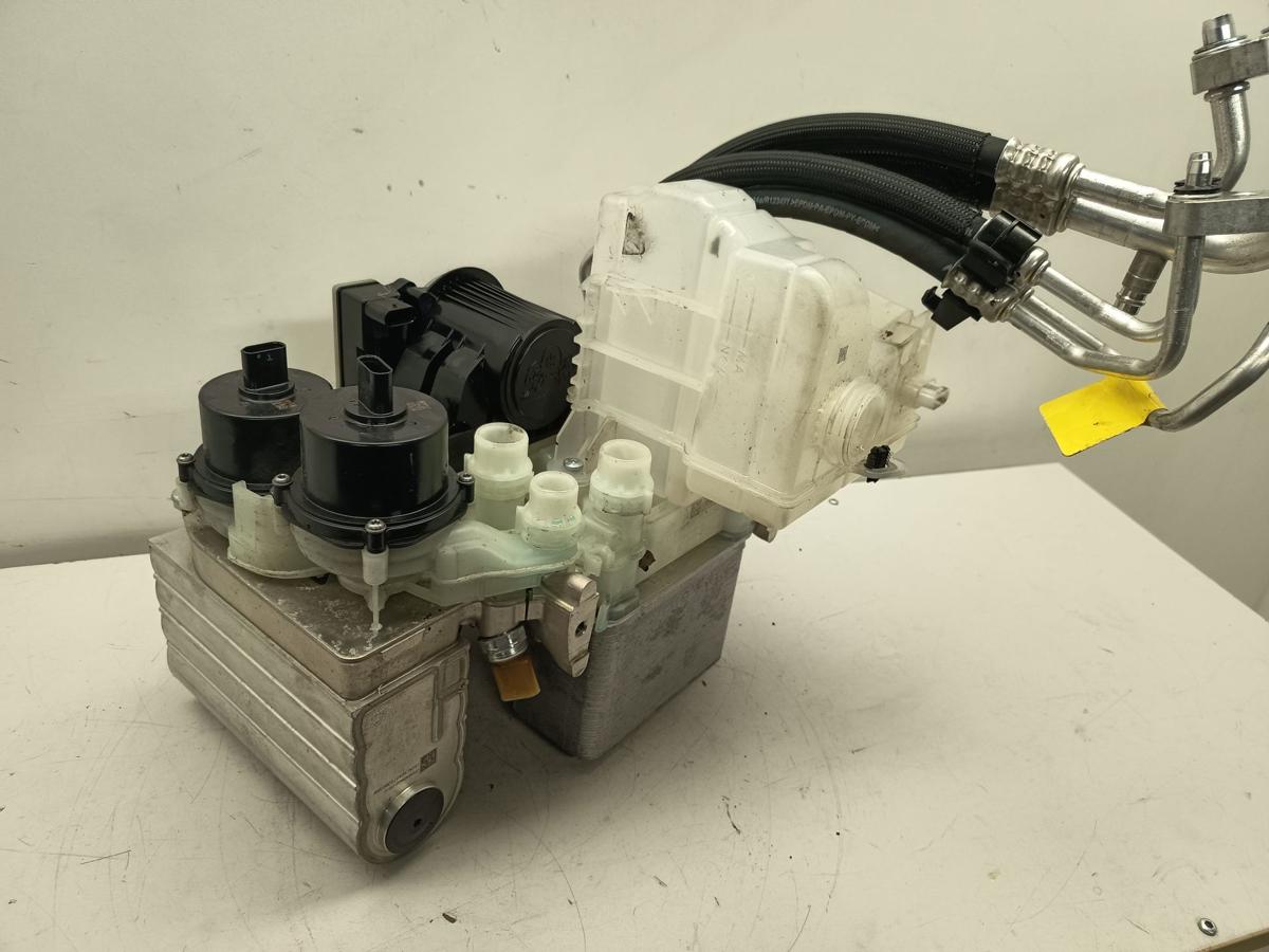 Tesla Model 3 original W&auml;rmetauscher Klima 154990200C vorn Baujahr 2021