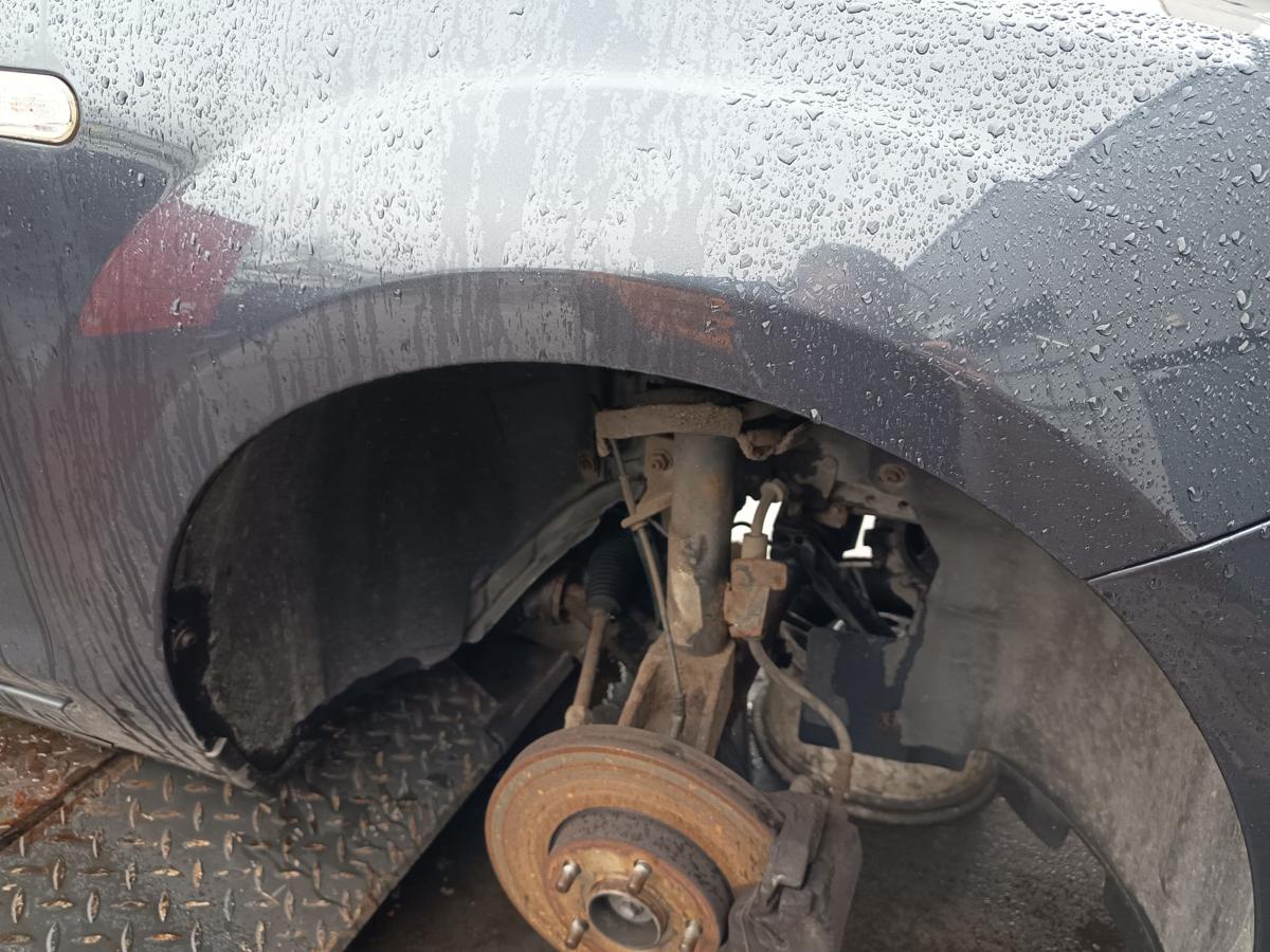 Ford Focus II DA3 original Kotfl&uuml;gel rechts Royal Grau Baujahr 2005