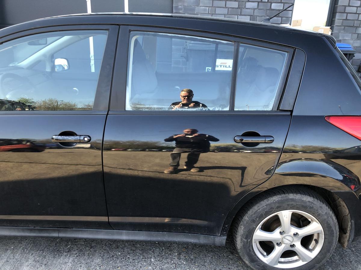 Nissan Tiida C11 T&uuml;r hinten links Fondt&uuml;r im Rohbau KH3 Superblack