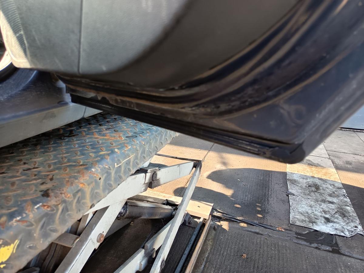 Opel Astra H Caravan original T&uuml;r hinten rechts Fond Z168 Metroblau Bj 2006