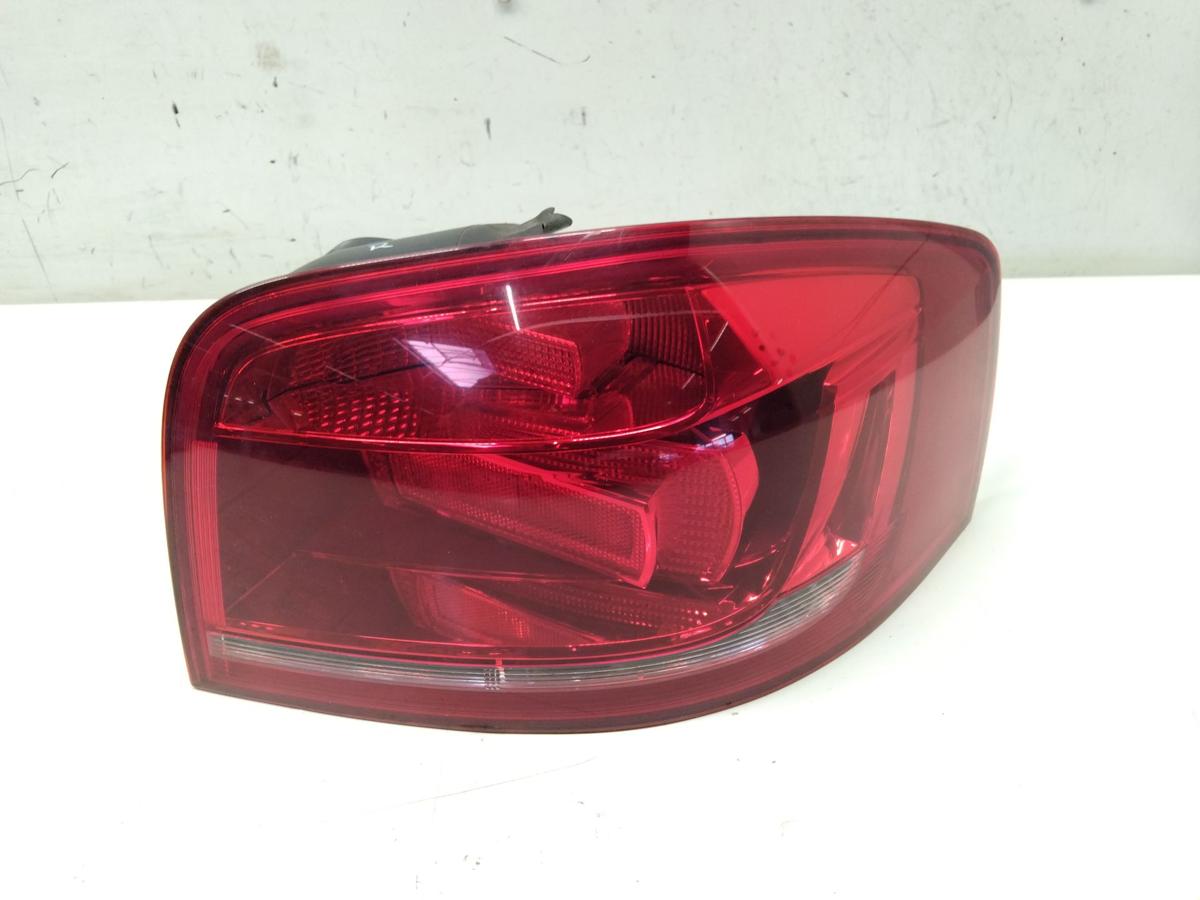 Audi A3 8P Facelift original Rückleuchte Heckleuchte rechts 3-türig BJ2010