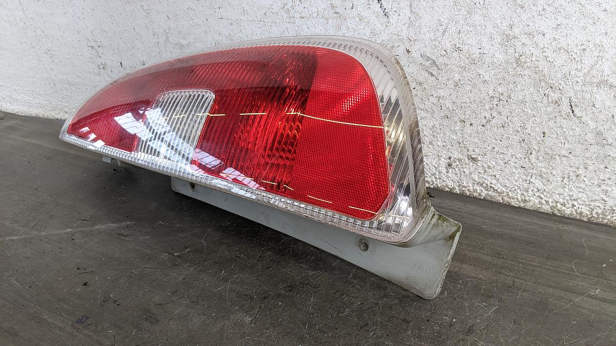 Rückleuchte rechts Rücklicht Schlusslicht Skoda Roomster 5J Bilder beachten