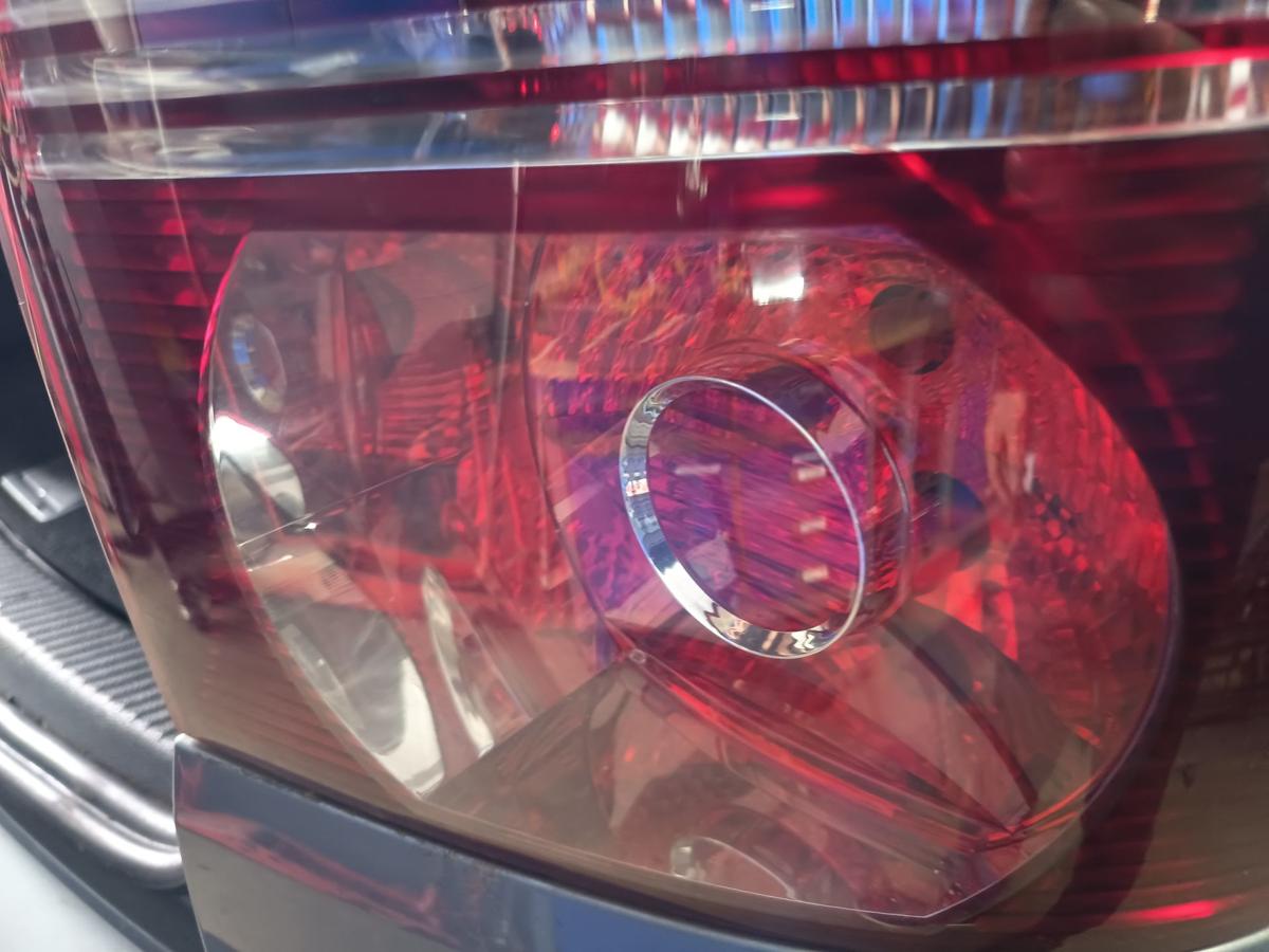 VW Touran 1T3 GP original R&uuml;ckleuchte rechts Heck/Schluss/Licht Bj 2010