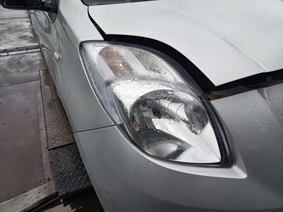 Toyota Yaris XP9 Nachbau Scheinwerfer rechts Halogen/Haupt/Licht/Front Bj 2006 Toyota Yaris XP9 Nachbau Scheinwerfer rechts Halogen/Haupt/Licht/Front Bj 2006