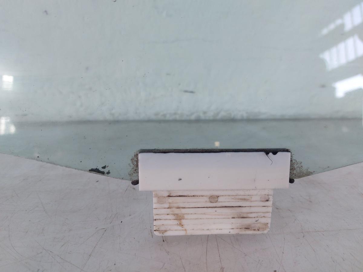 VW Passat 3C B7 T&uuml;rscheibe vorn links Seitenscheibe Scheibe Doppelverglast