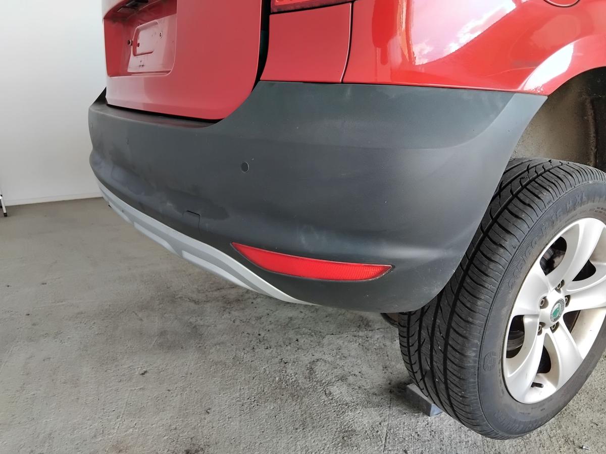 Skoda Yeti 5L original Stoßfänger Stoßstange hinten mit PDC BJ2010 AHK Klappe