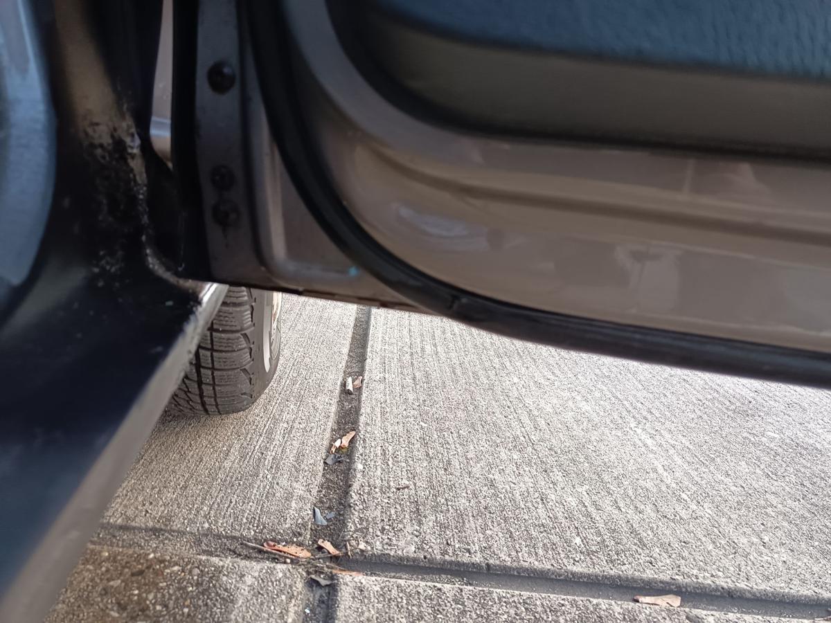 VW Golf Plus orig Tür vorn rechts Beifahrertür LA8X Kaschmirbraun Bj 2009