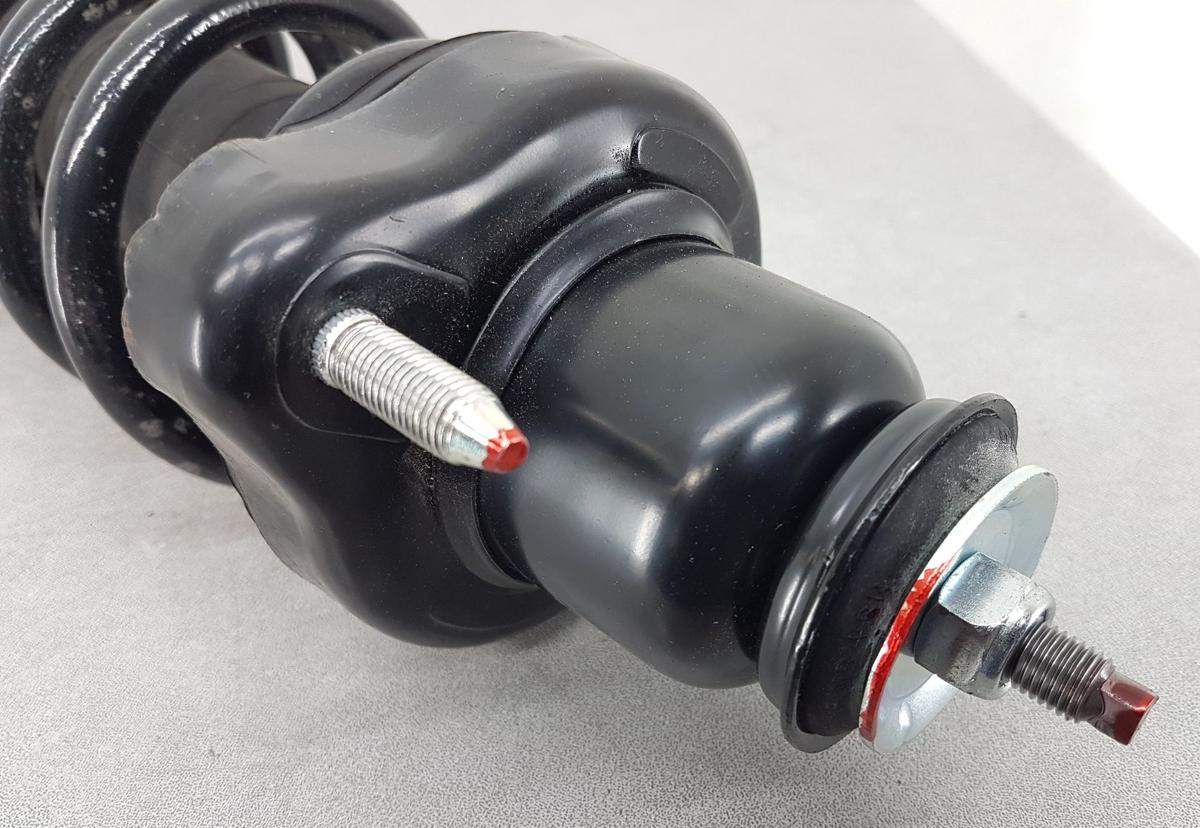 Mitsubishi Eclipse Cross Federbein hinten links Bj2023 56210W110P 2,4 72kw 4WD