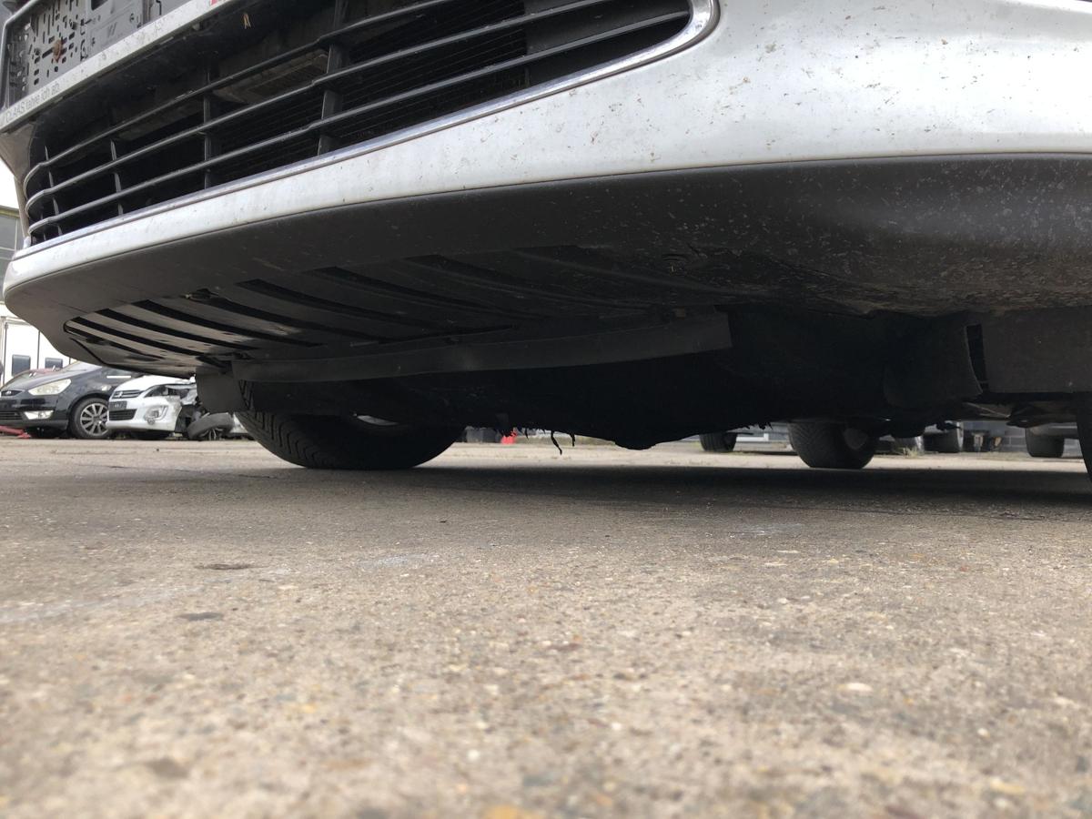Ford C-Max CB7 Sto&szlig;f&auml;nger vorn Frontsch&uuml;rze mit Nebel PDC PLA Frost Wei&szlig;