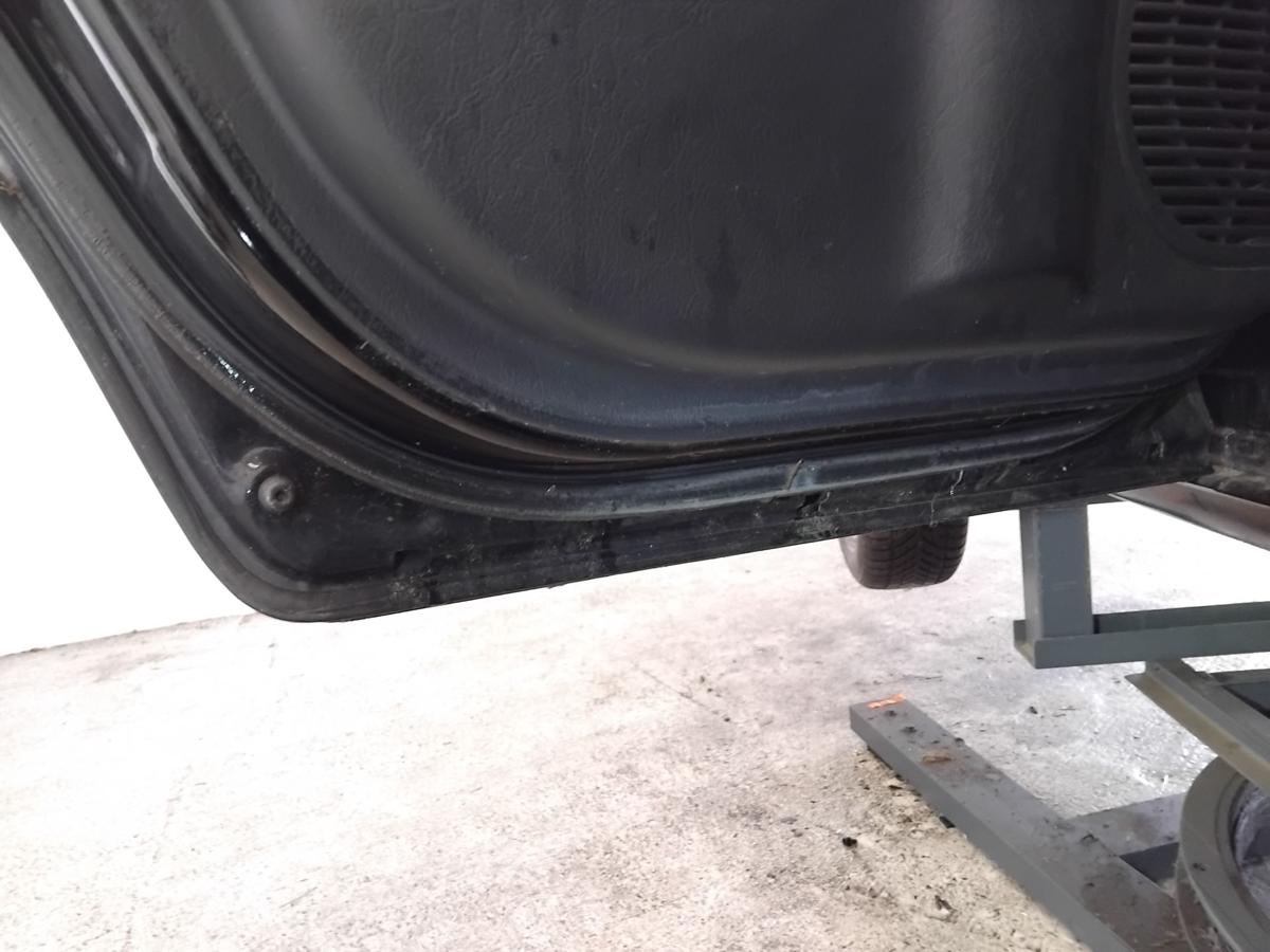 Hyundai Tucson JM T&uuml;r hinten links schwarz EB mit Beplankung BJ2006