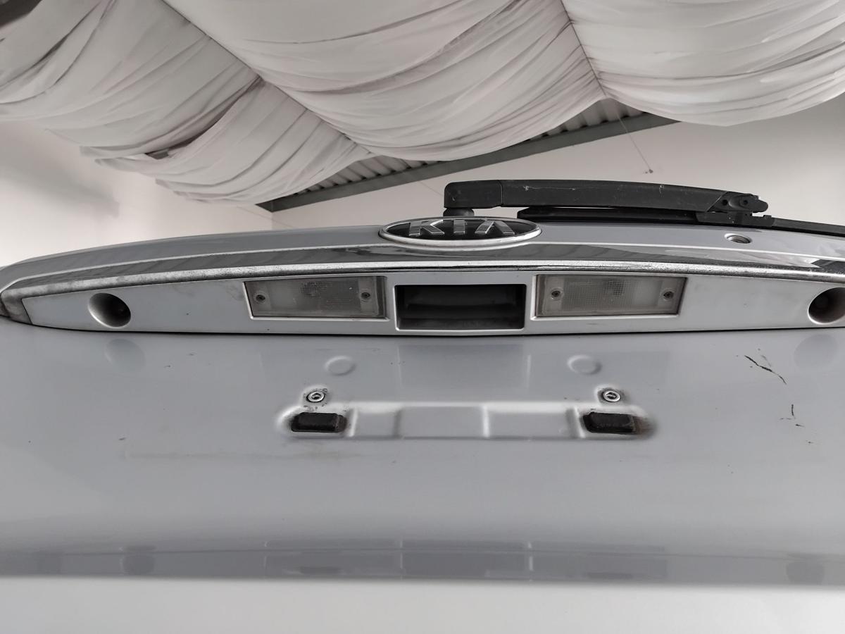 Kia Carnival III MB Heckklappe 6C Diamantsilber inkl. Heckscheibe BJ2007