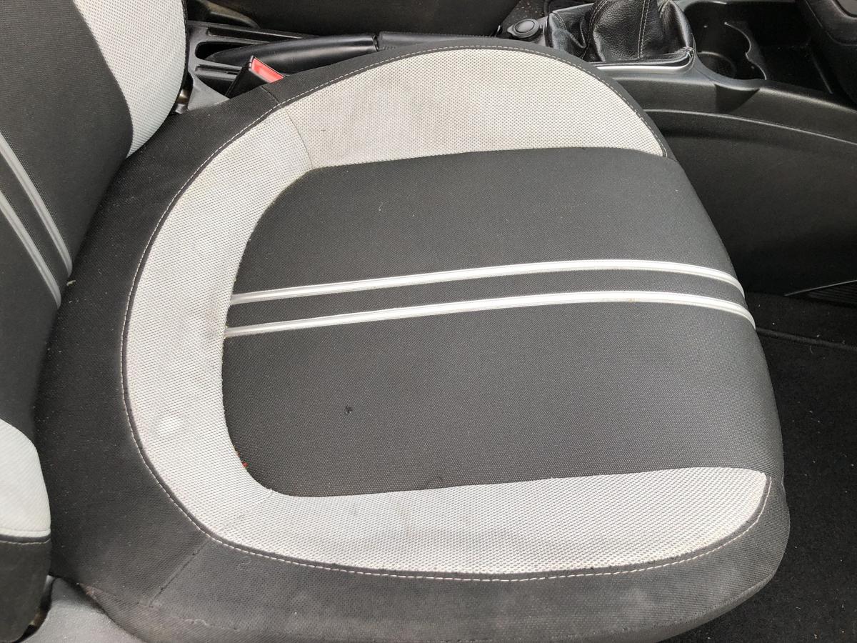 Fiat Grande Punto 199 Sitz vorn rechts Beifahrersitz Stoff ohne Heizung 3trg