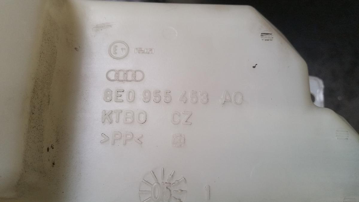 Audi A4 8E B6 orig Behälter Waschanlage 8E0955453AO Bj 2001
