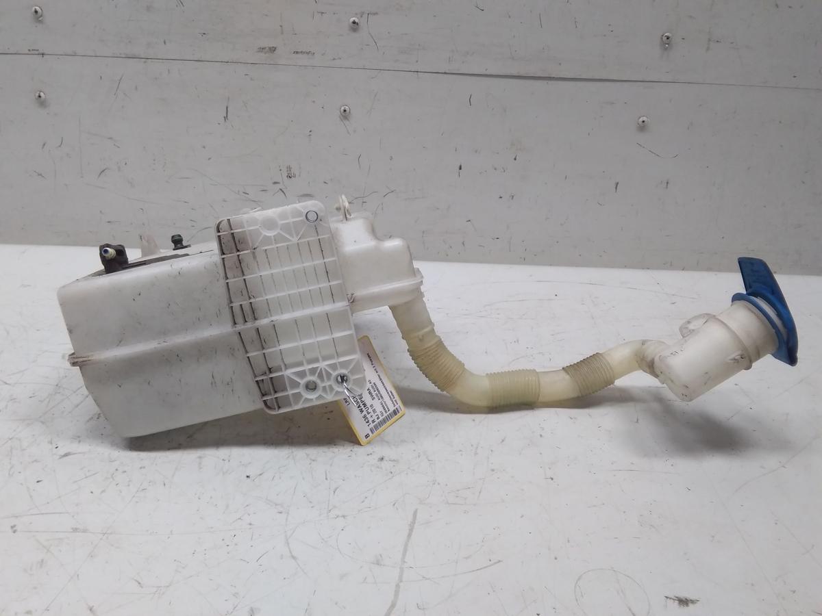 Audi A3 8P Facelift original Scheibenwaschbehälter mit 2 Pumpen Bj.2010