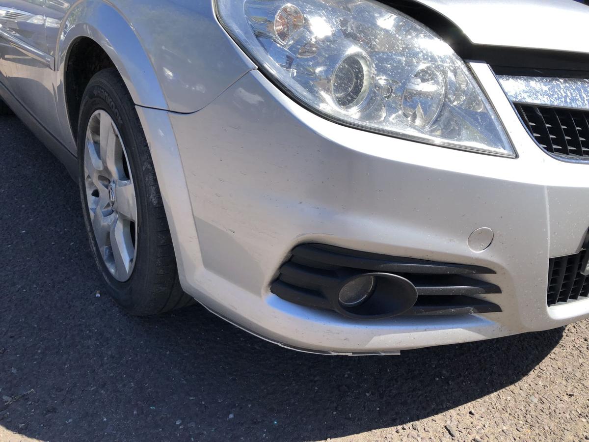 Opel Vectra C Caravan ab 05 Sto&szlig;f&auml;nger vorn Frontsch&uuml;rze mit Nebel 2AU Silber