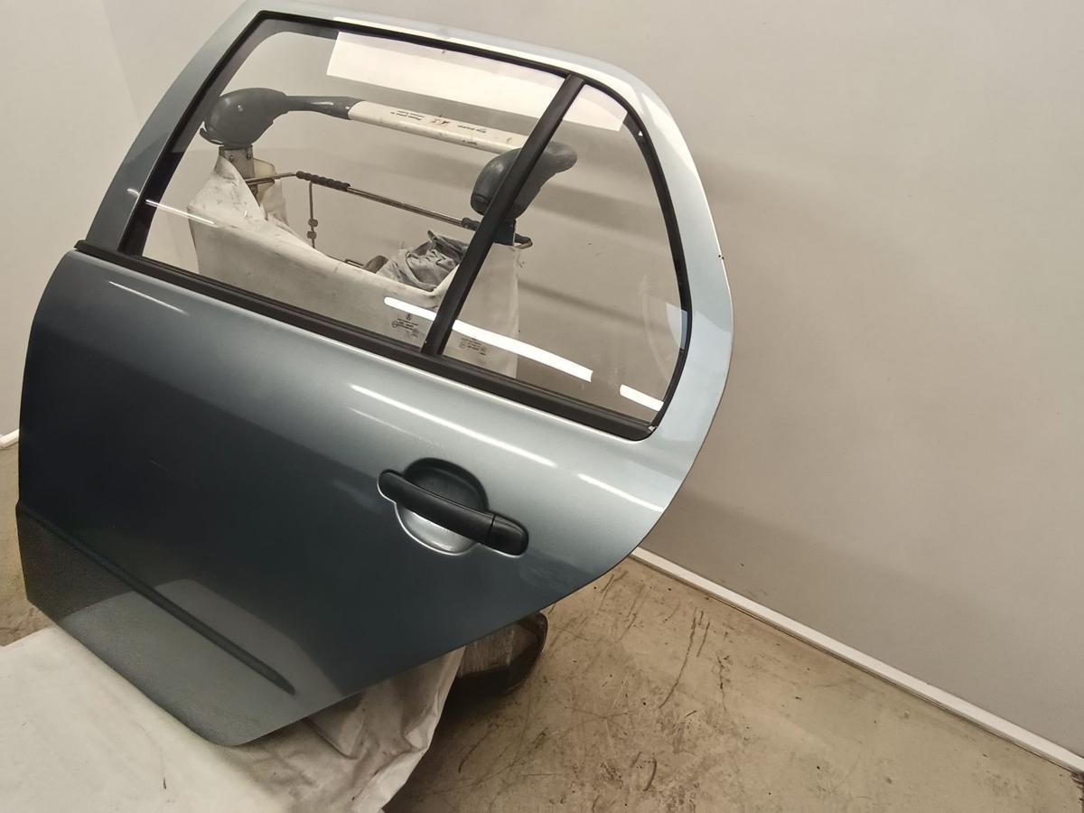 Skoda Fabia 6Y Limo ab 2004 original T&uuml;r hinten links LF7U-Stone Grey Metallic