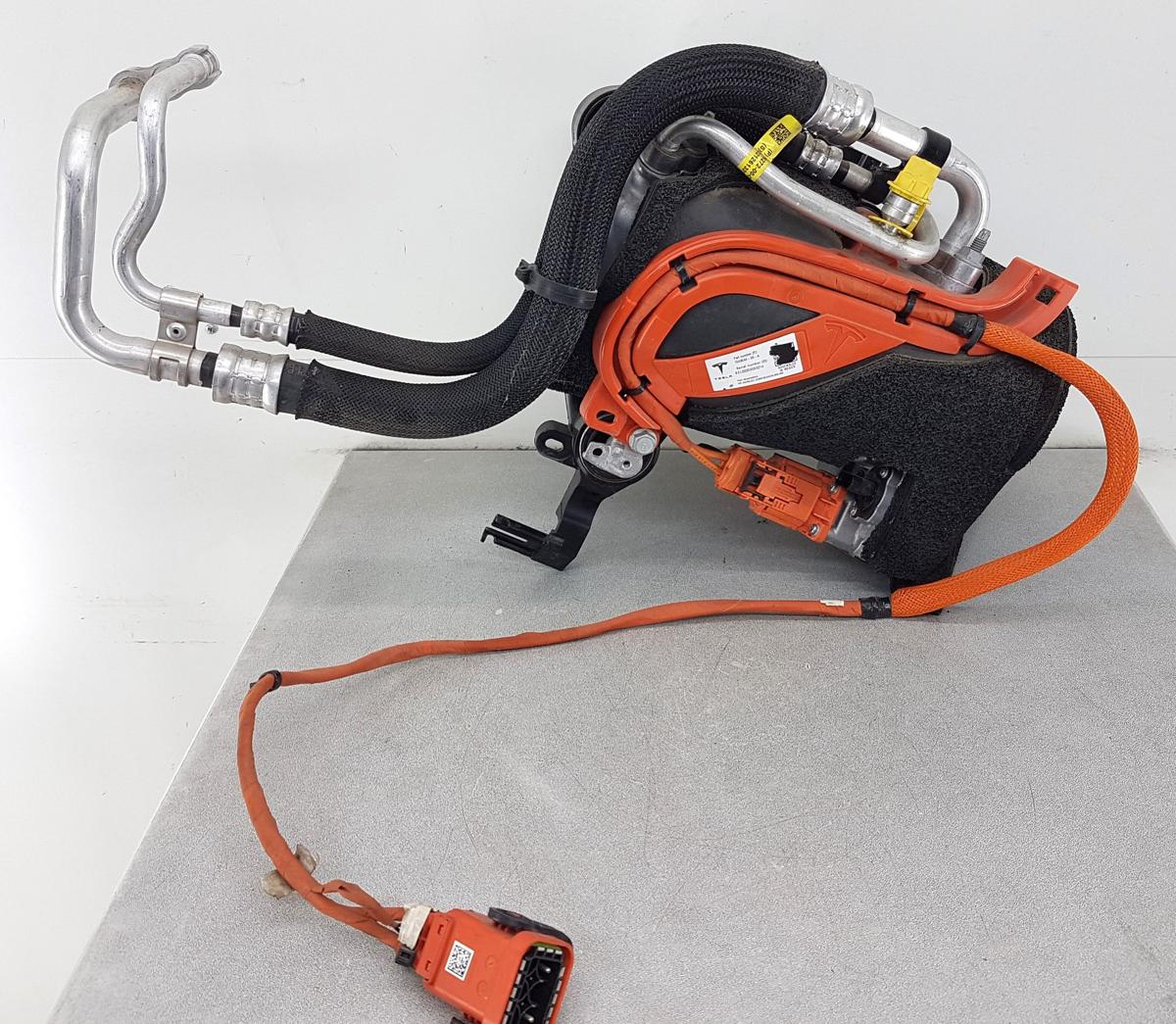 Tesla Model X Klimakompressor Bj2022 1501256-00-M K&auml;ltemittel R1234yf