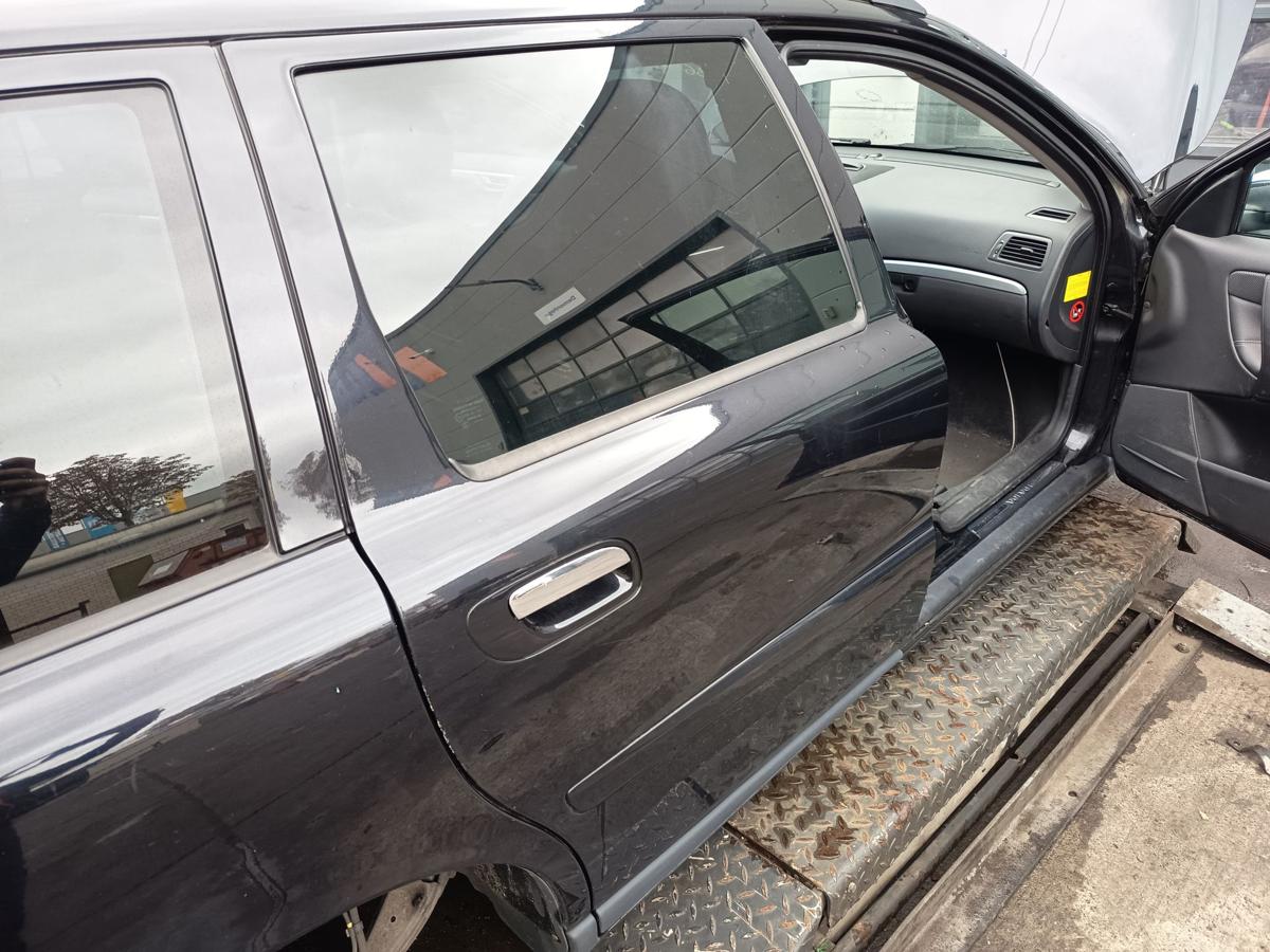 Volvo V70 II original Tür hinten rechts Fond 452 Saphirschwarz Bj 2005
