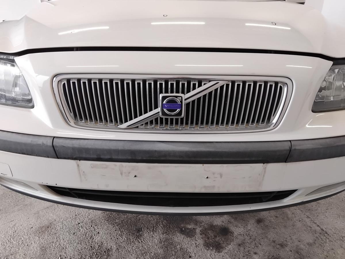 Volvo V70 II original Sto&szlig;f&auml;nger Sto&szlig;stange vorn weiss White Solid BJ2002