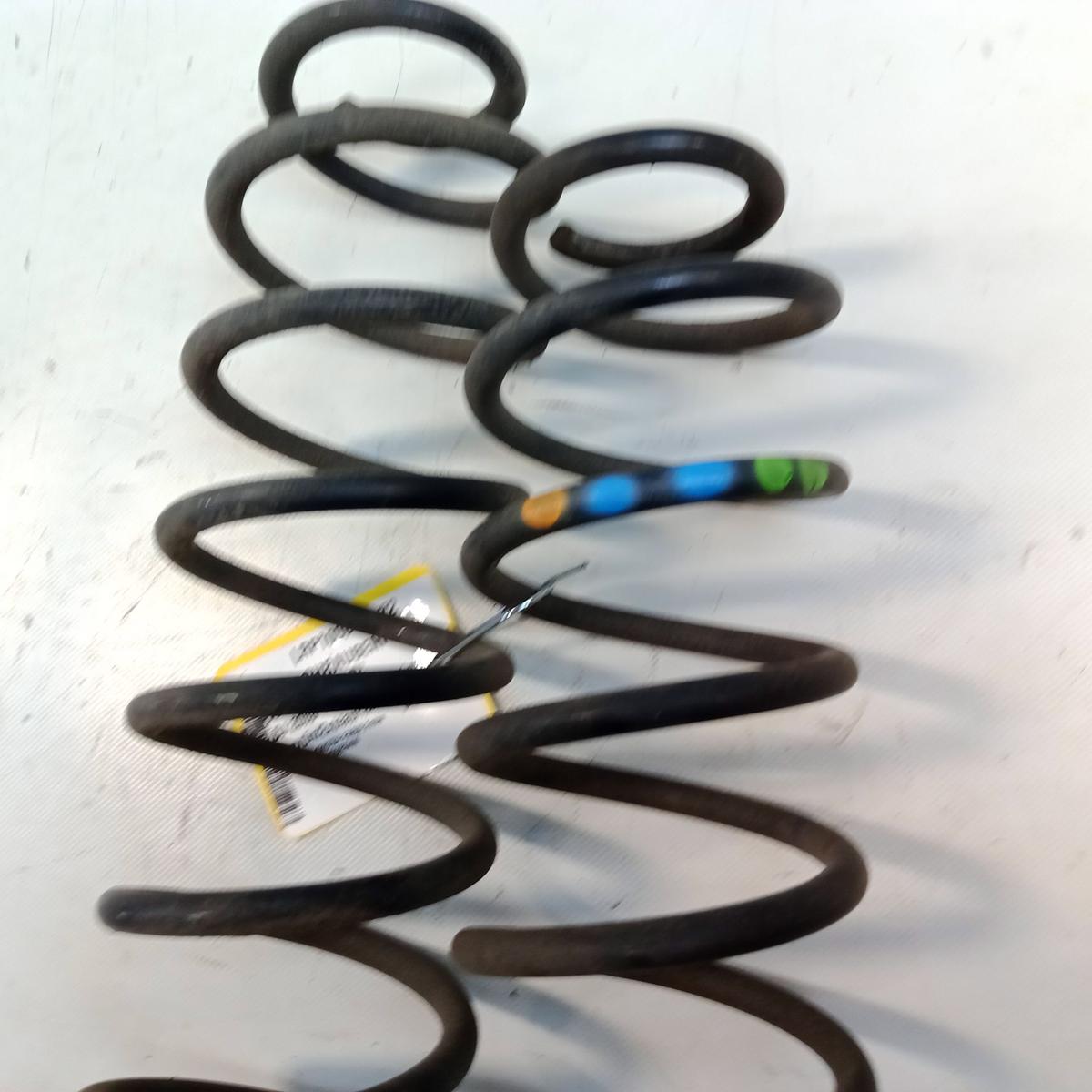 Skoda Fabia 2 Kombi 5J original Satz Schraubenfedern Hinterachse Bj.2008