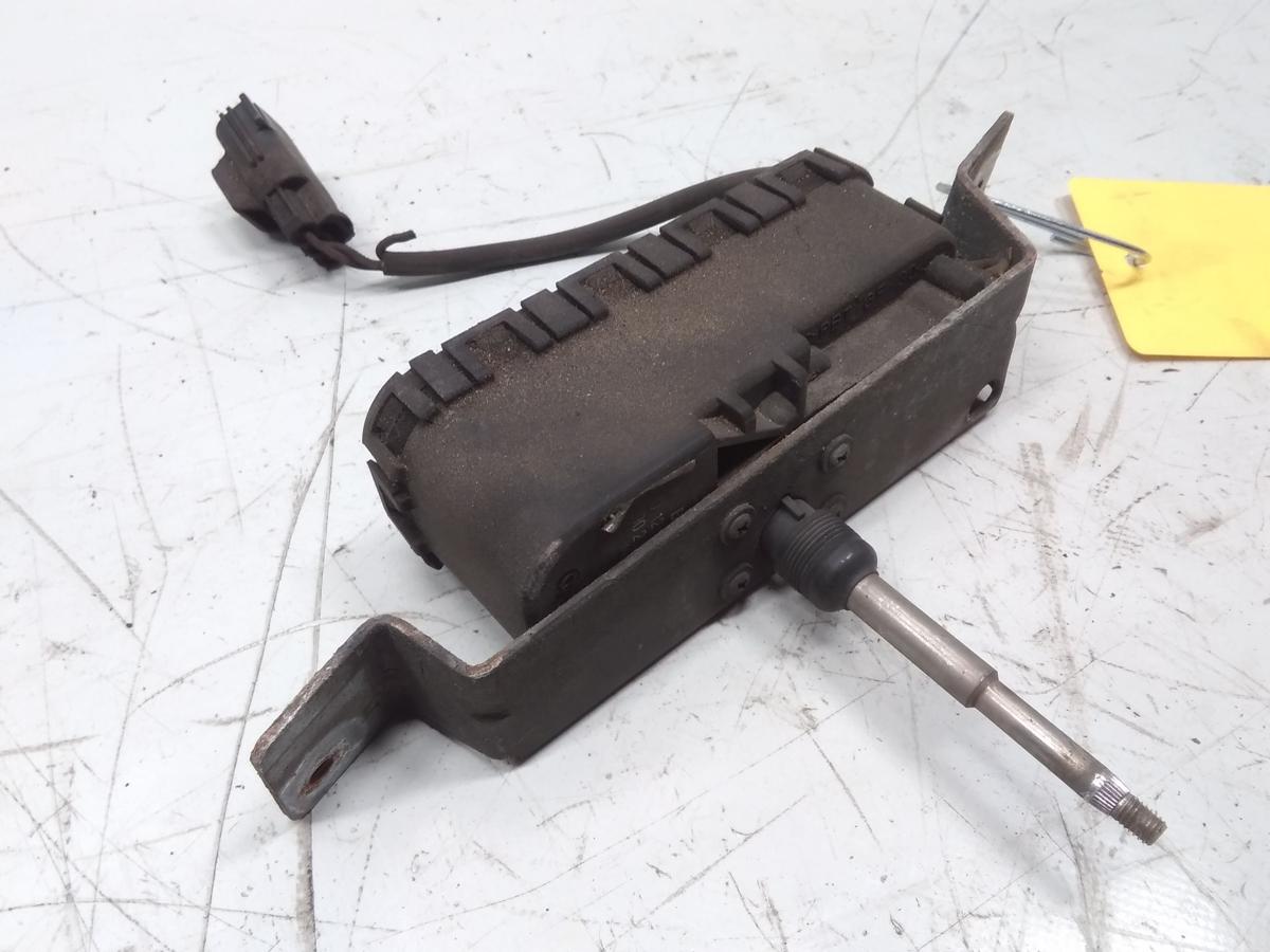 Volvo V70 II original Wischermotor Scheinwerfer rechts Bj.2001