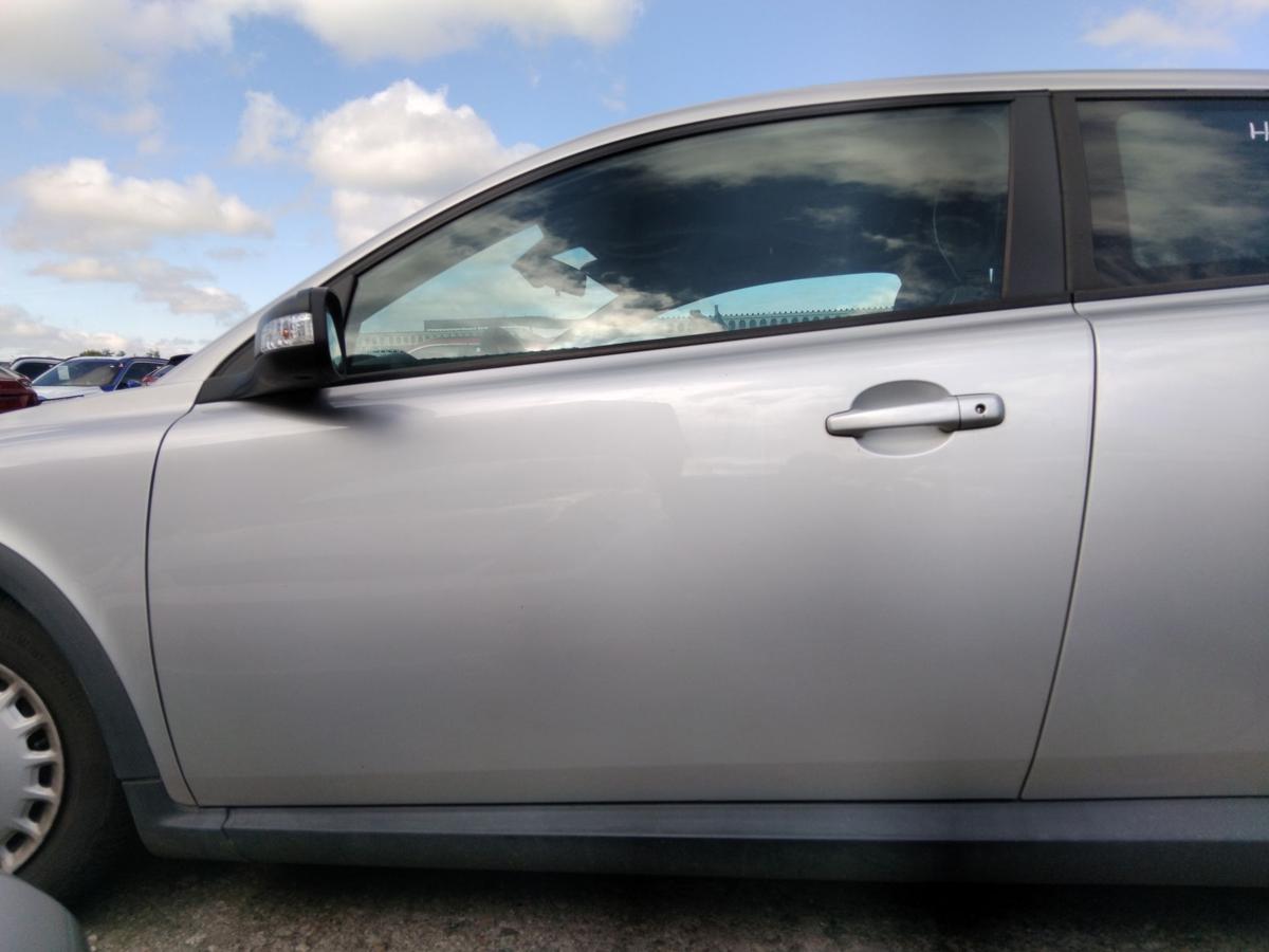 Volvo C30 M Tür vorn links Fahrertür silbermetallic 42600 BJ2009