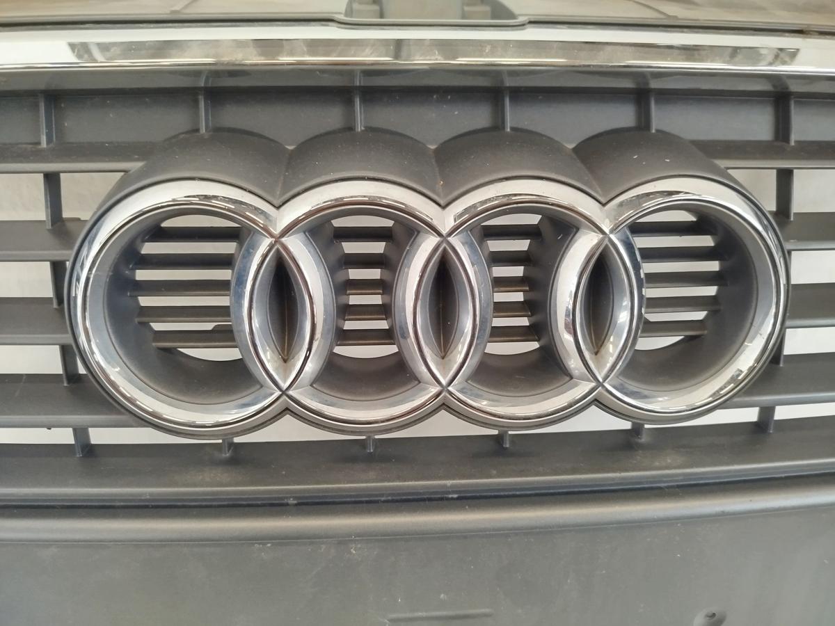 Audi A1 8X Sportback Kühlergrill Frontgrill Grill mit Audi Logo Originalteil