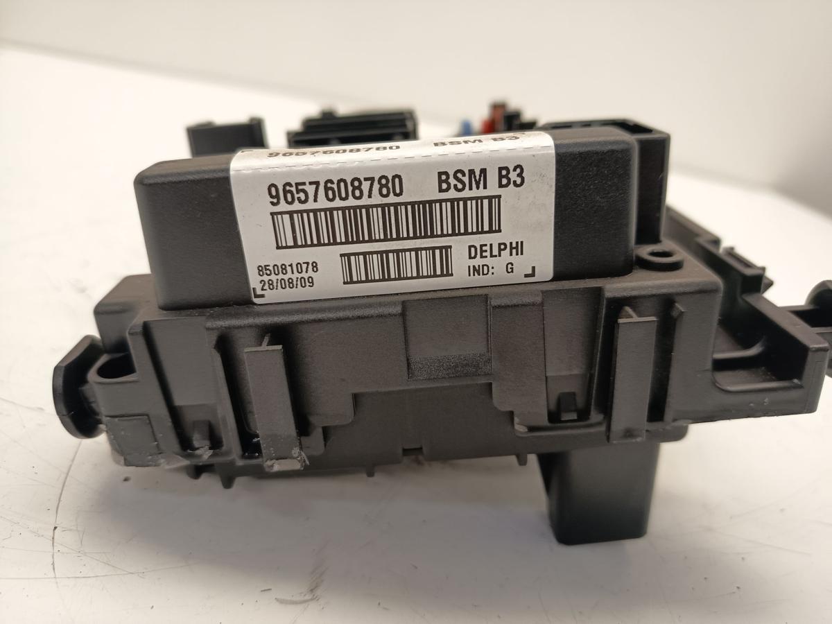 Peugeot 206+ orig Steuergerät BSM Sicherungskasten Motorraum Bj 2009