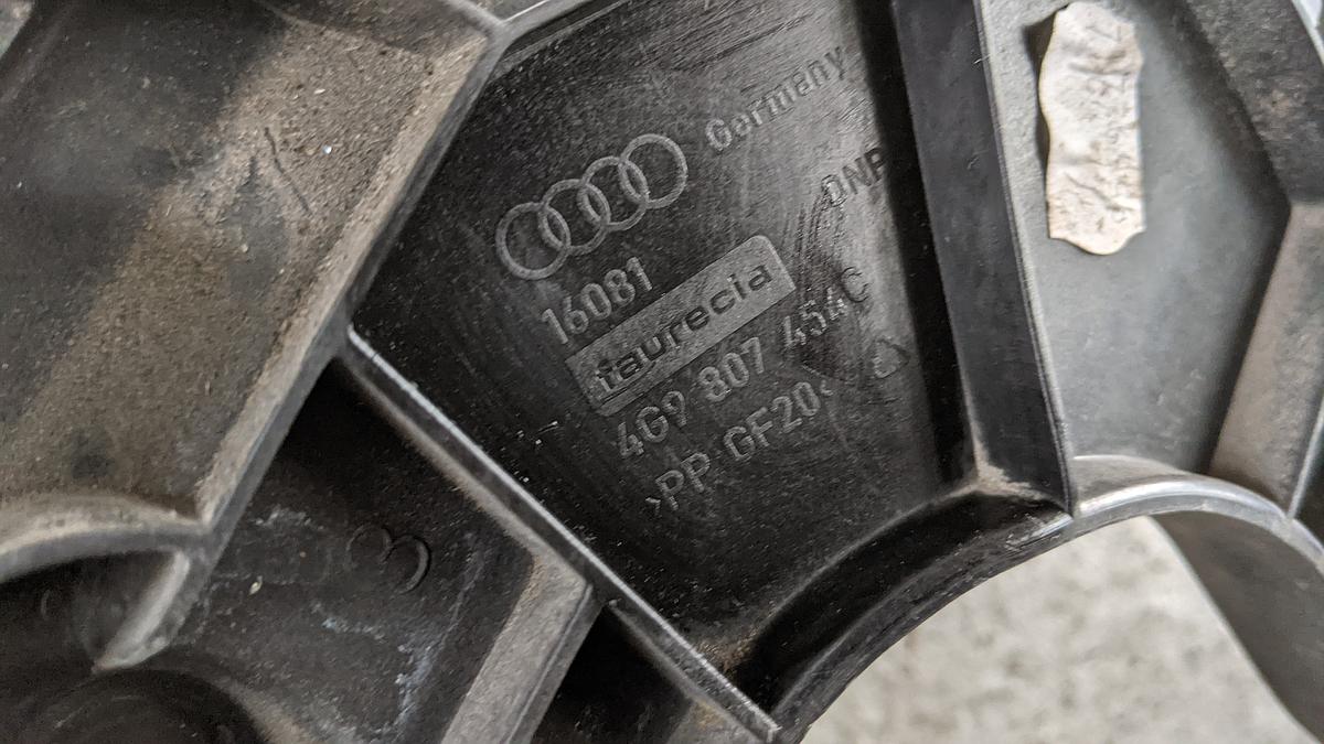 Audi A6 4G C7 Avant Halter Einschub Stoßfänger hinten links rechts