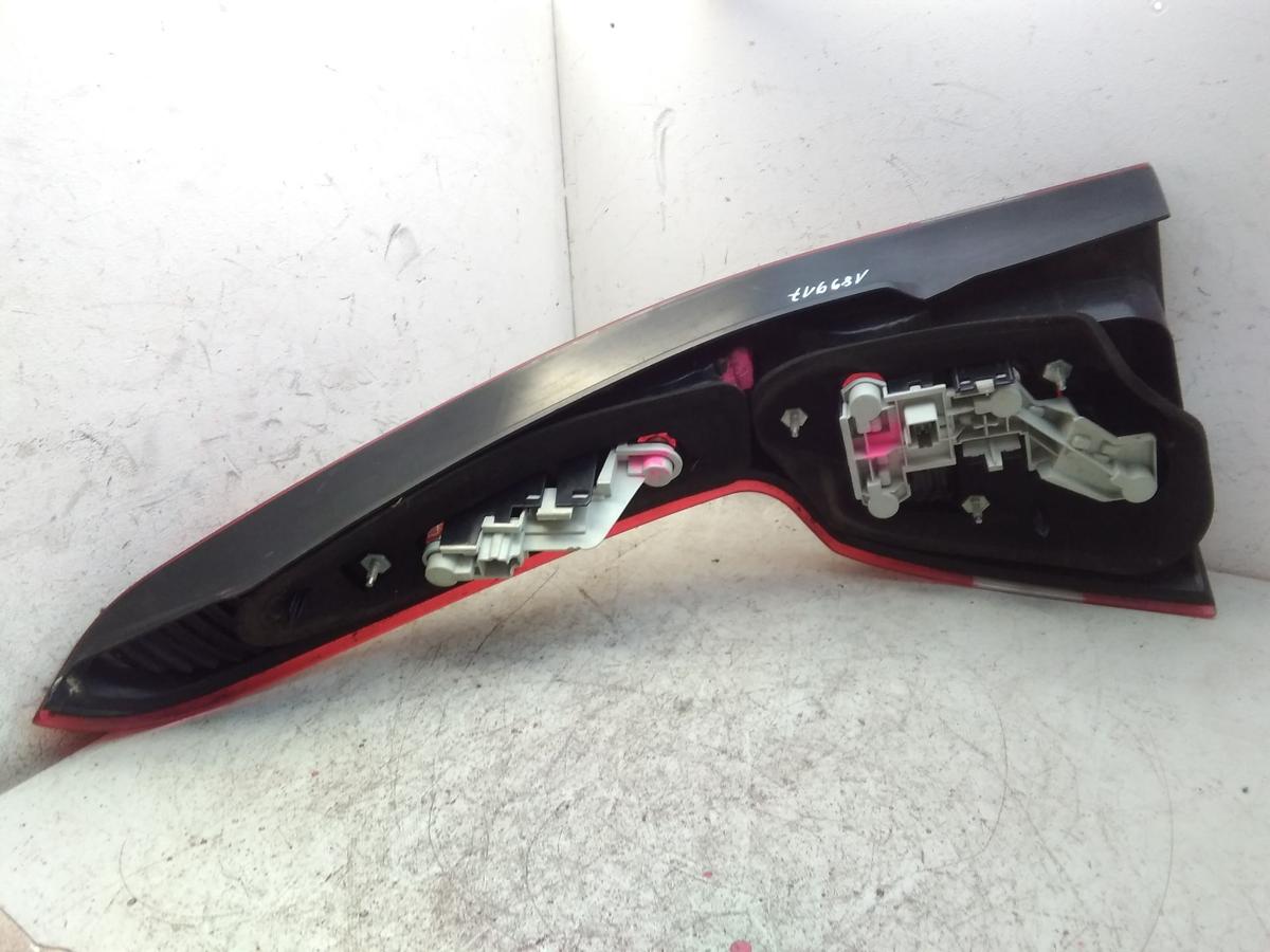 Volvo V50 R&uuml;ckleuchte Heckleuchte rechts BJ2004