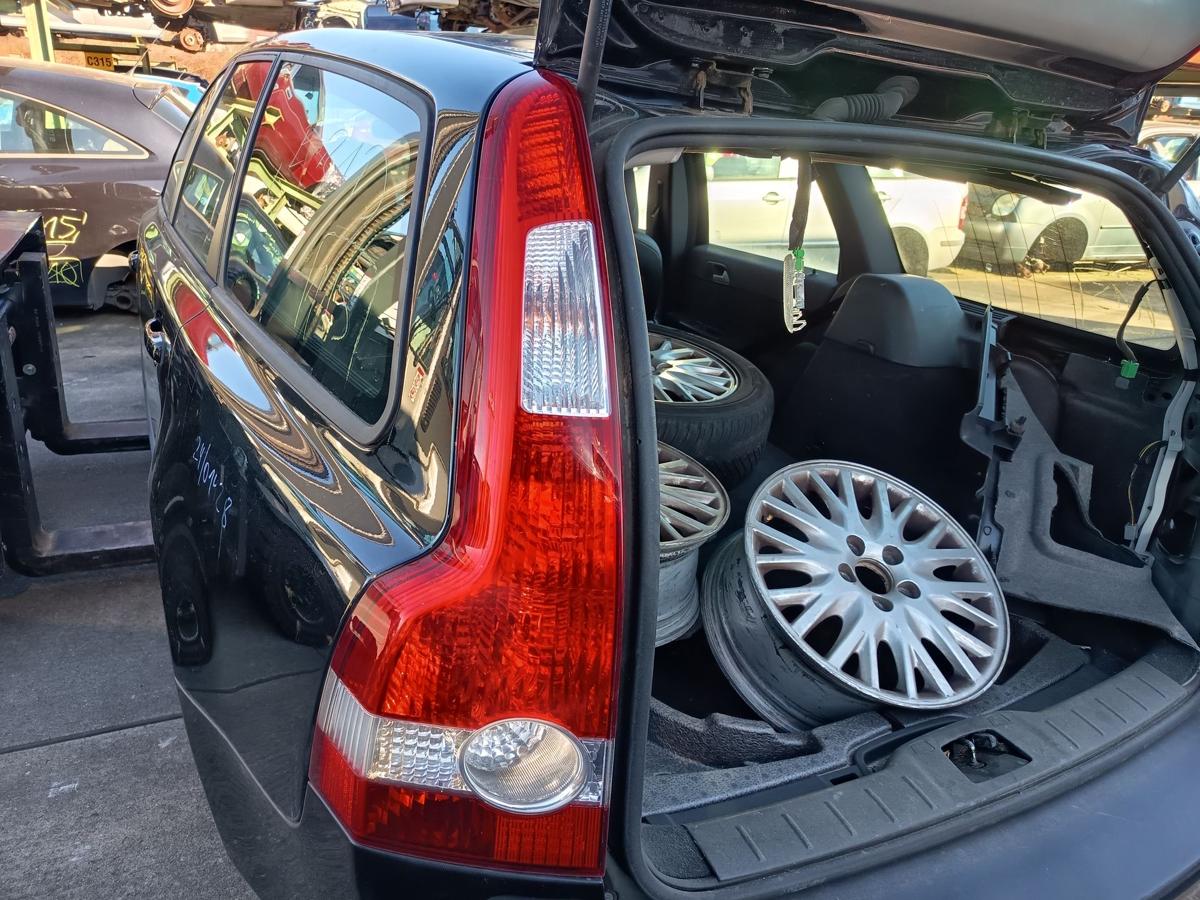 Volvo V 50 original R&uuml;ckleuchte links Heck Schluss Licht Bj 2005