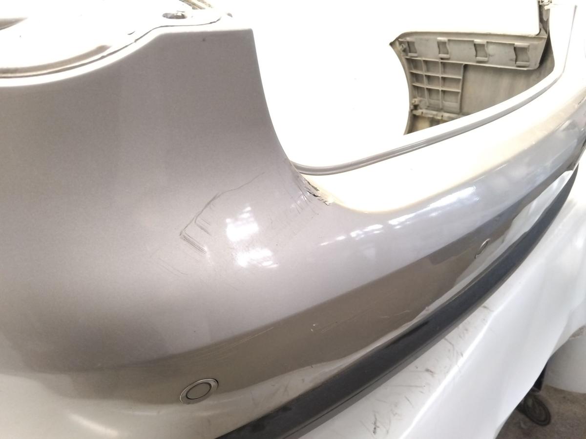 VW Jetta 5 1K2 original Stossf&auml;nger hinten wheatbeigemet. LD1W mit PDC BJ2005