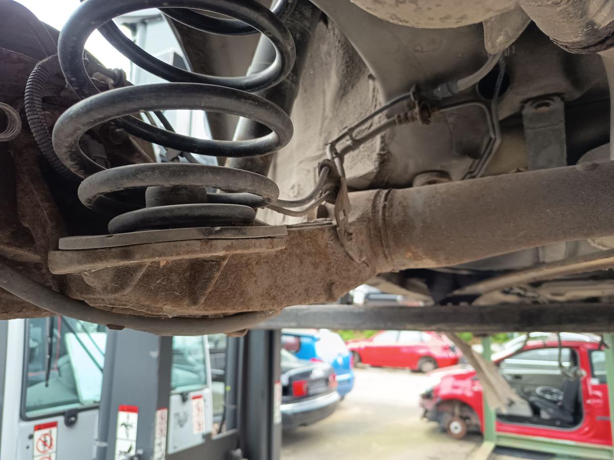 Opel Astra H Cabrio original Hinterachse Tr&auml;ger scheibengebremst Bj 2008