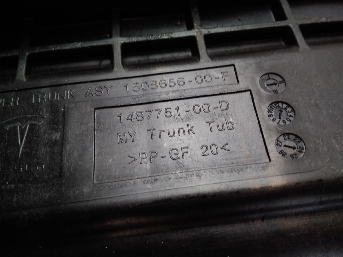 Tesla Model Y original Heckboden Kofferraumbodenwanne 1487751-00-D 1508656-00-F