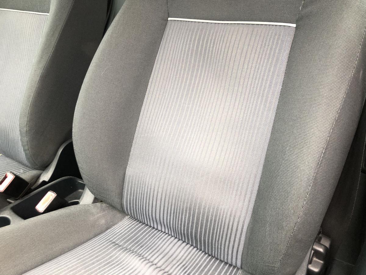 Ford Fiesta JA8 Sitz vorn links Fahrersitz ohne Heizung 5 t&uuml;rer Stoffsitz