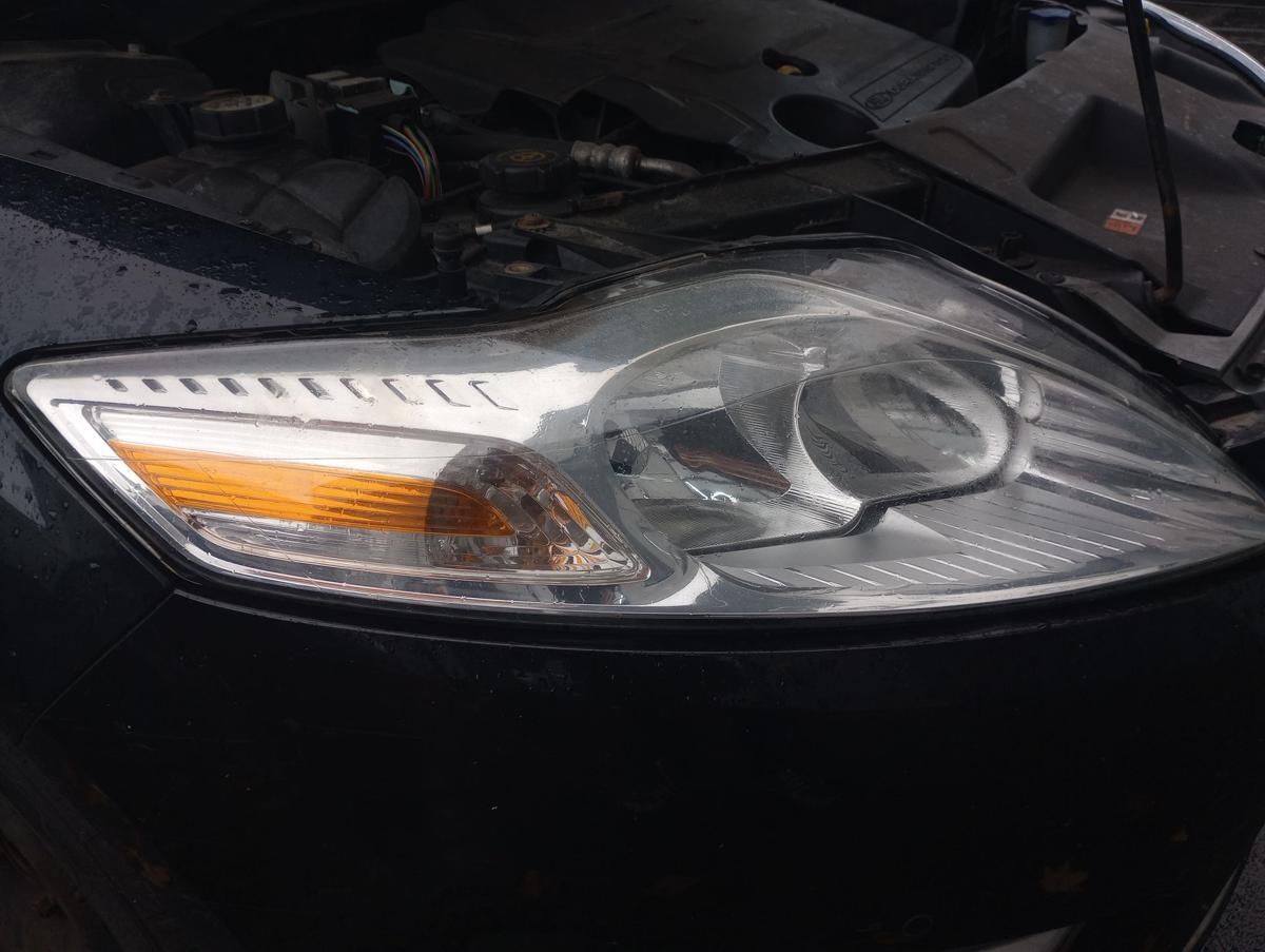 Ford Mondeo IV orig Scheinwerfer rechts Halogen vor Facelift Bj 2010