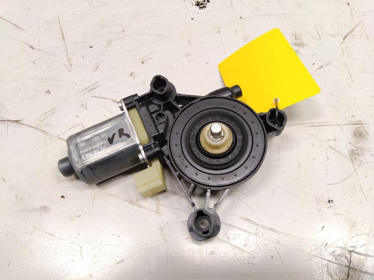 Seat Leon ST 5F original Fensterhebermotor vorn rechts 5Q0959802C Bj.2019