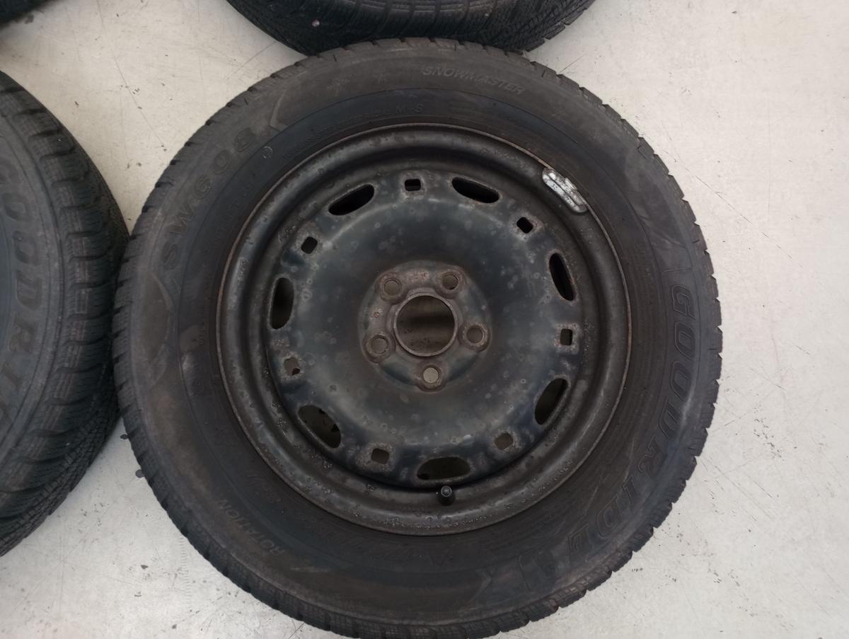 Seat Ibiza 6J orig Satz Stahlfelgen 5Jx14 ET 35 mit Winterreifen 175/70R14 84T