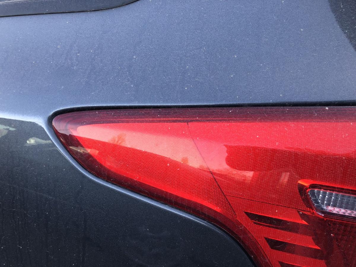 Ford Focus DYB CEW Turnier R&uuml;ckleuchte links au&szlig;en Ecke Facelift OHNE LED