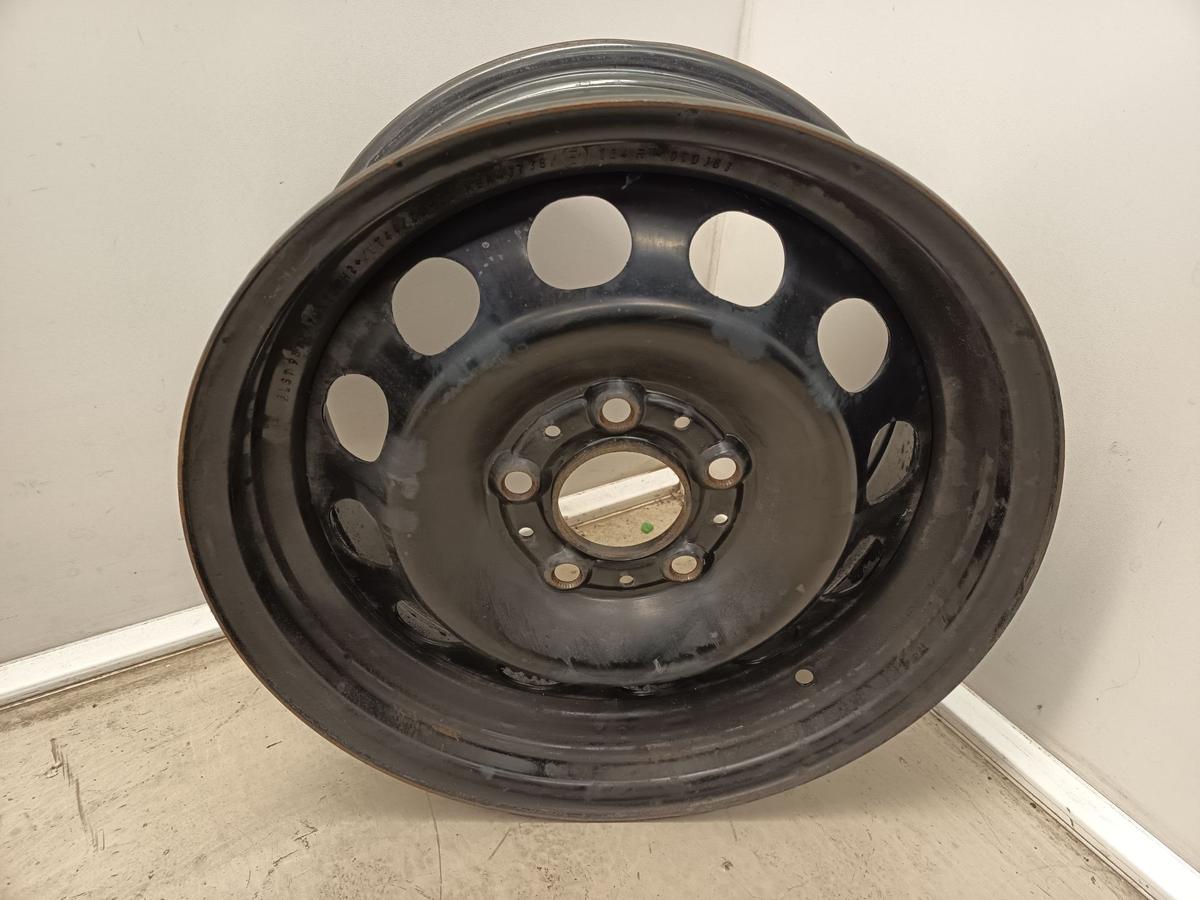 BMW E87 Satz Stahlfegen 7x16 ET44 5x120 OHNE Reifen Bj 2005