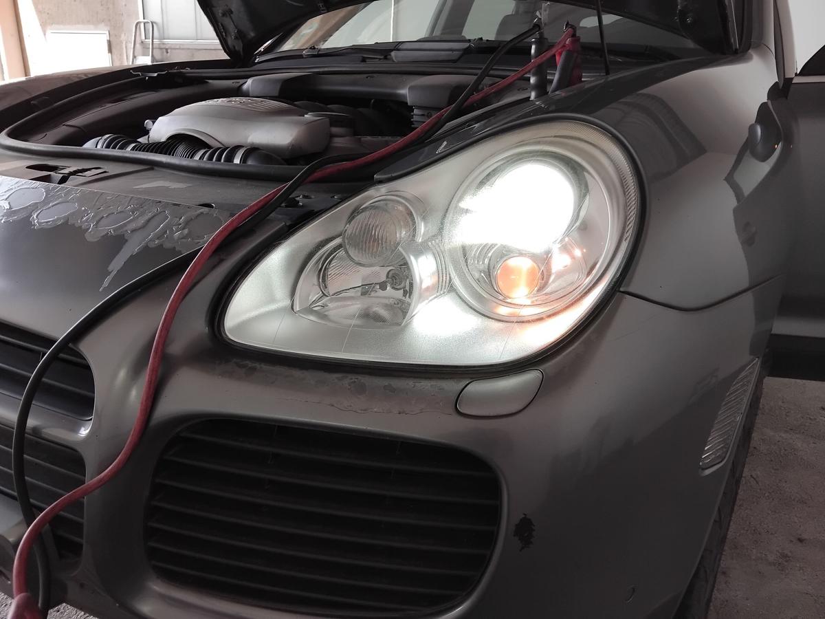 Porsche Cayenne 9PA Turbo original Xenon Scheinwerfer links BJ2003