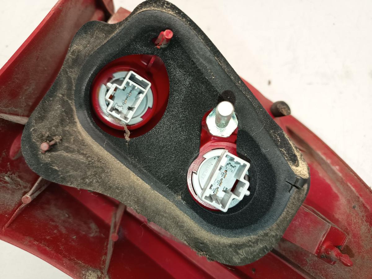 Mazda 2 original R&uuml;ckleuchte Rechts Au&szlig;en Heckleuchte Licht