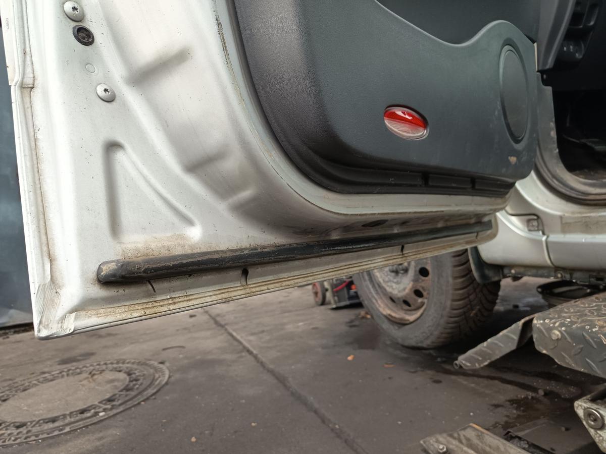 Renault Espace IV 4 orig Tür vorn links TED 69 Silber Bj 2010