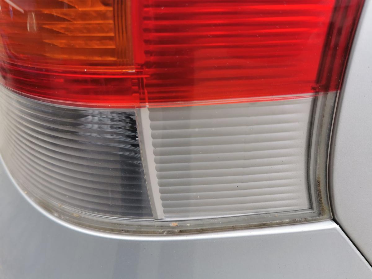 Toyota Yaris XP9 Rückleuchte Rücklicht Schlusslicht Lampe hinten rechts 5trg FRA